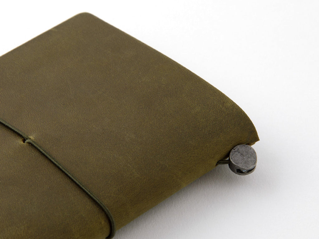 TRAVELER'S Notebook Passport Size - Olive